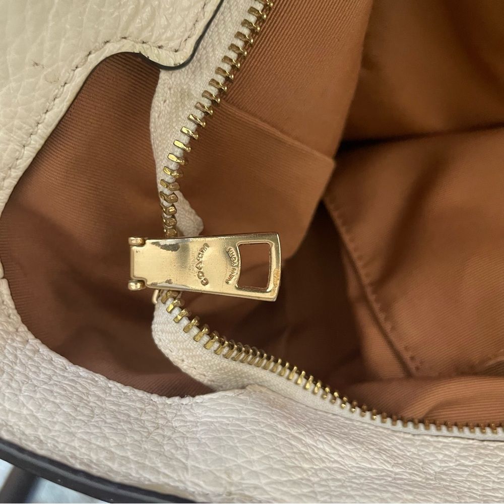 COACH ELLE LEATHER CHAIN TOTE SHOULDER BAG 72650 WHITE CHALK PEBBLE PURSE - Picture 9 of 13